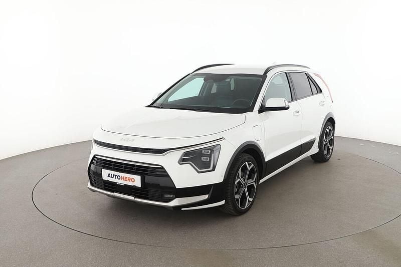 Weiß Gebraucht 2024 Kia Niro Spirit SUV | 28.140 € (Superpreis) - Bild 1/3