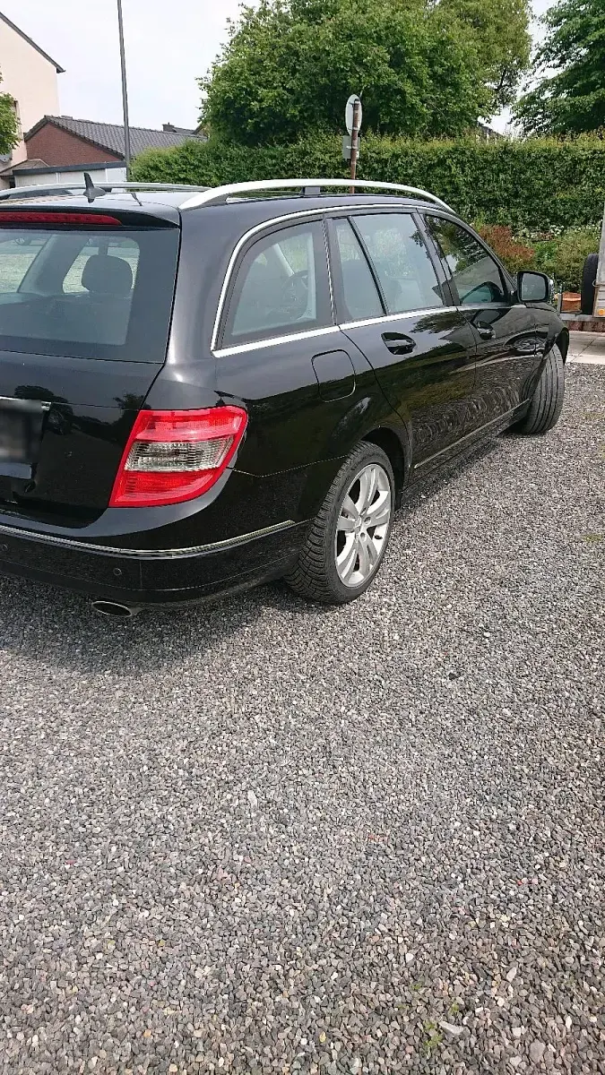 Gebraucht Mercedes C320 224 PS (164 kW) 2007 Schwarz Kombi