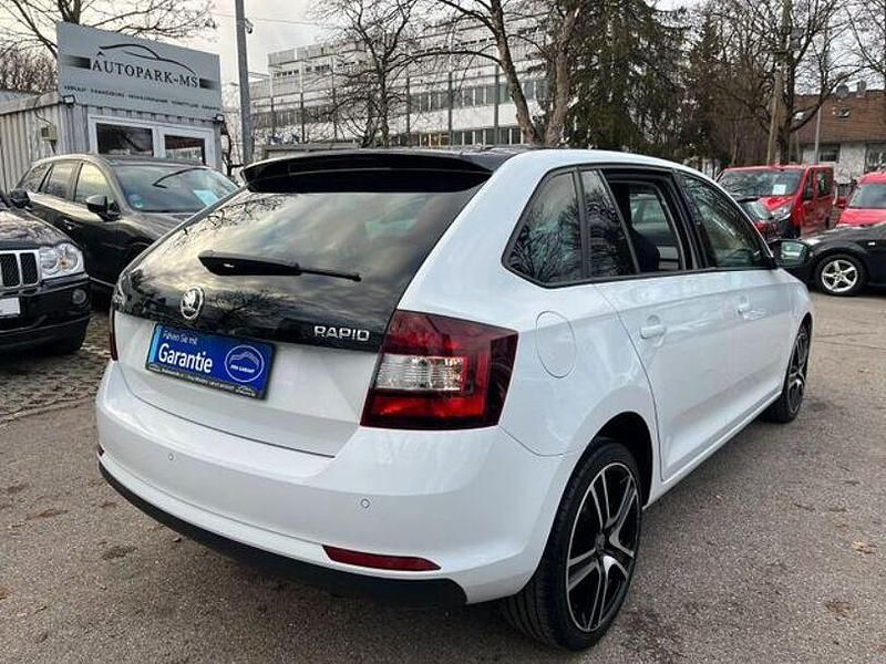 Gebraucht Skoda Rapid 90 PS (66 kW) 2016 Weiss Kleinwagen