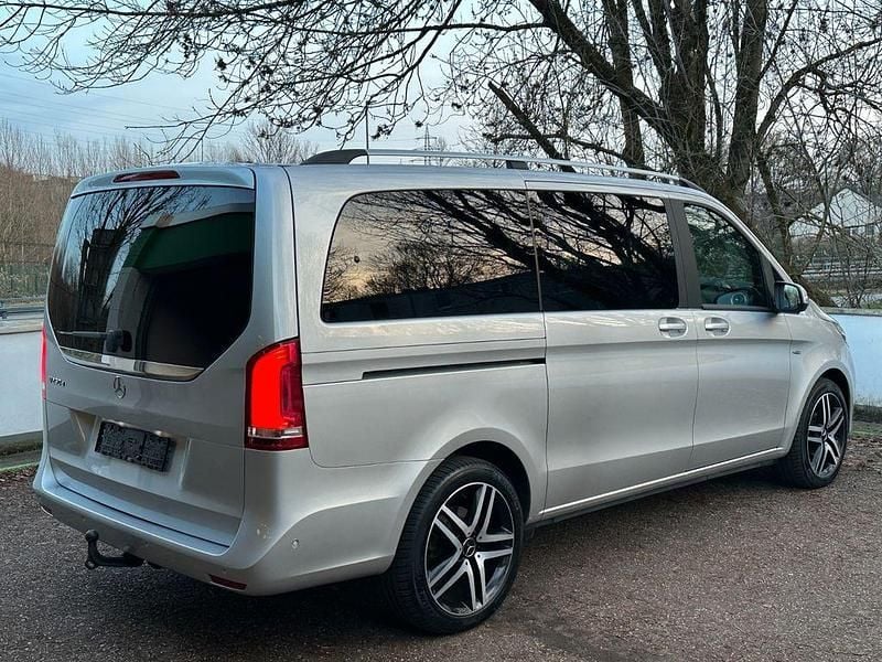 Gebraucht Mercedes V250 Avantgarde 190 PS (139 kW) 2016 Silber Van / Kleinbus