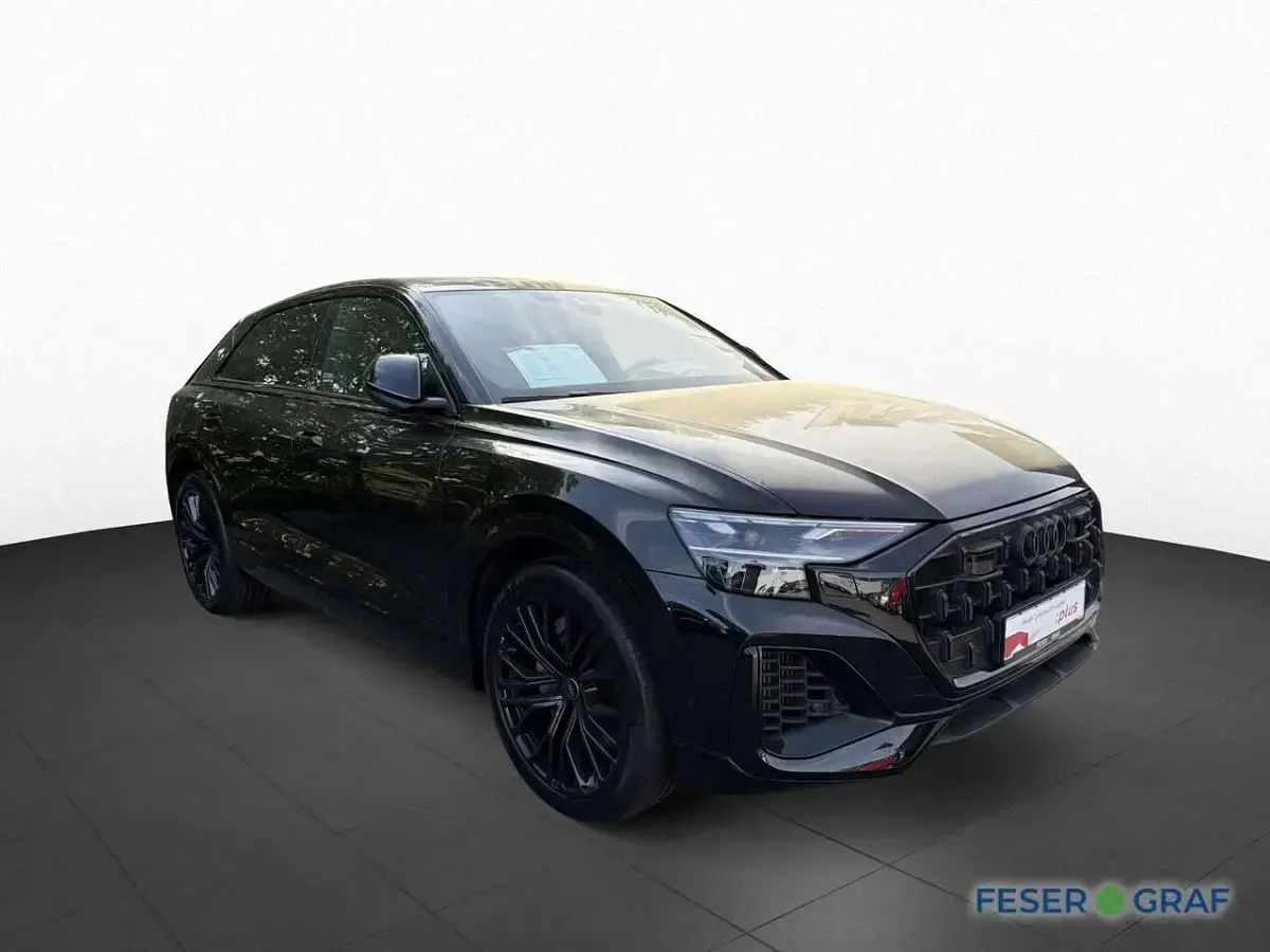 Gebraucht Audi Q8 Ambiente 394 PS (289 kW) 2025 Mythosschwarz metallic SUV