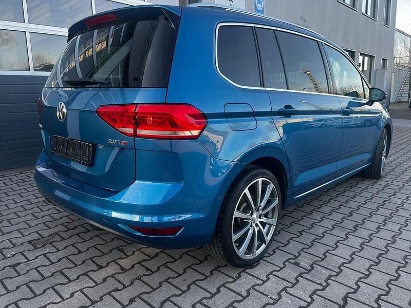 Gebraucht VW Touran Highline 190 PS (139 kW) 2017 Blau Van / Kleinbus