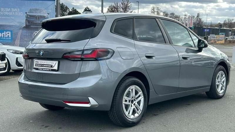 Gebraucht BMW 218 150 PS (110 kW) 2023 Skyscraper grau metallic Kombi