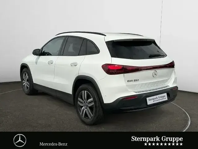 Gebraucht Mercedes EQA250 Electric Art 150 kW (204 PS) 2025 Weiß SUV