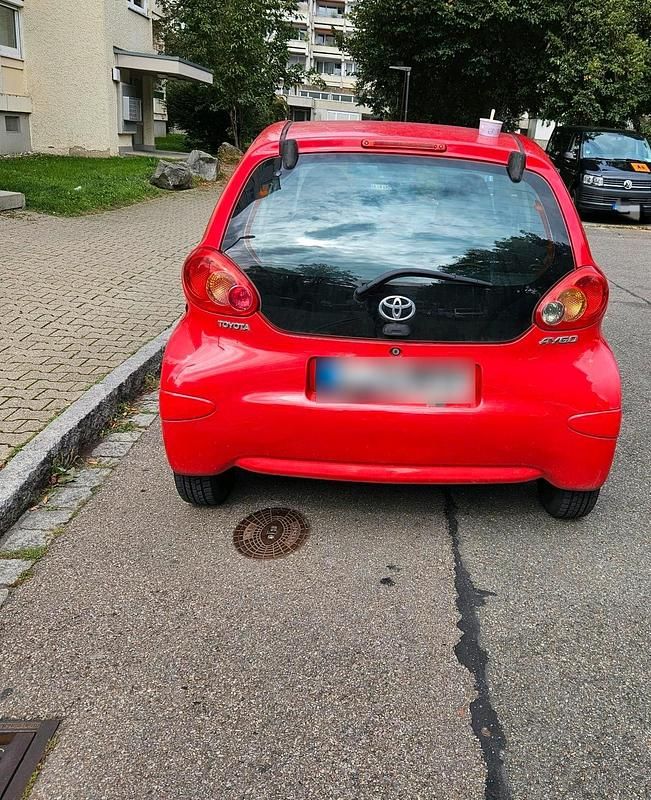 Gebraucht Toyota Aygo 68 PS (50 kW) 2008 Rot Kleinwagen