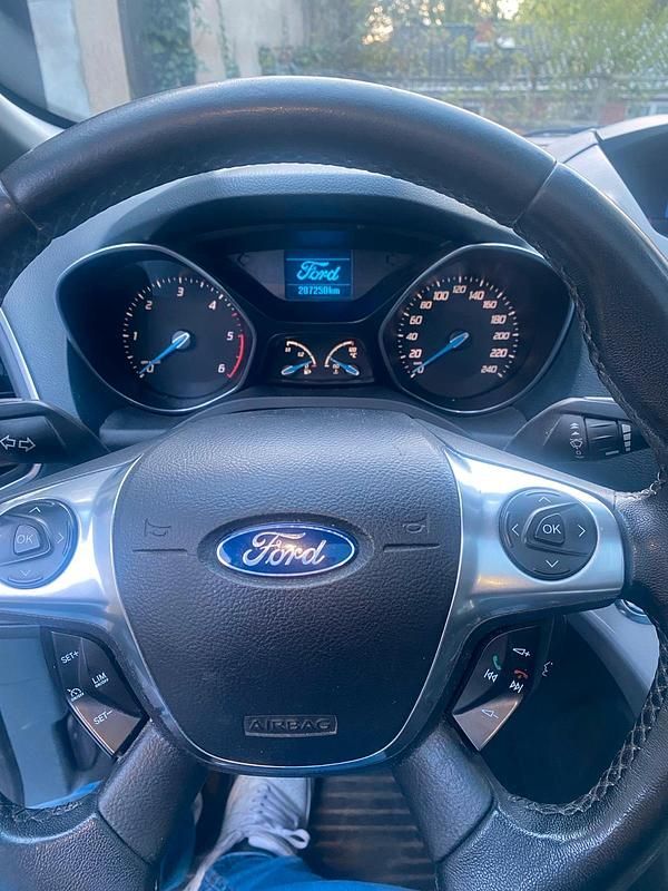 Gebraucht Ford C-MAX 116 PS (85 kW) 2011 Schwarz Van / Kleinbus