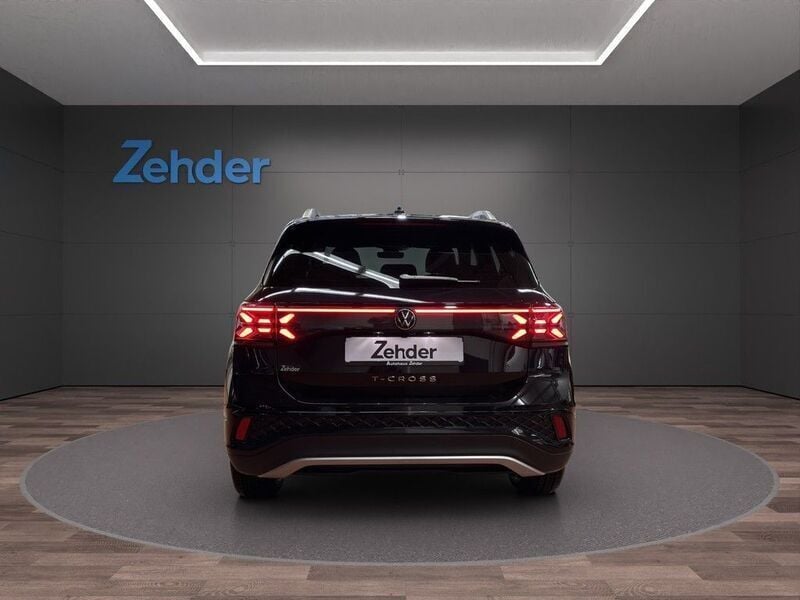 Gebraucht VW T-Cross IQ Drive 116 PS (85 kW) 2025 Deep black perleffekt SUV
