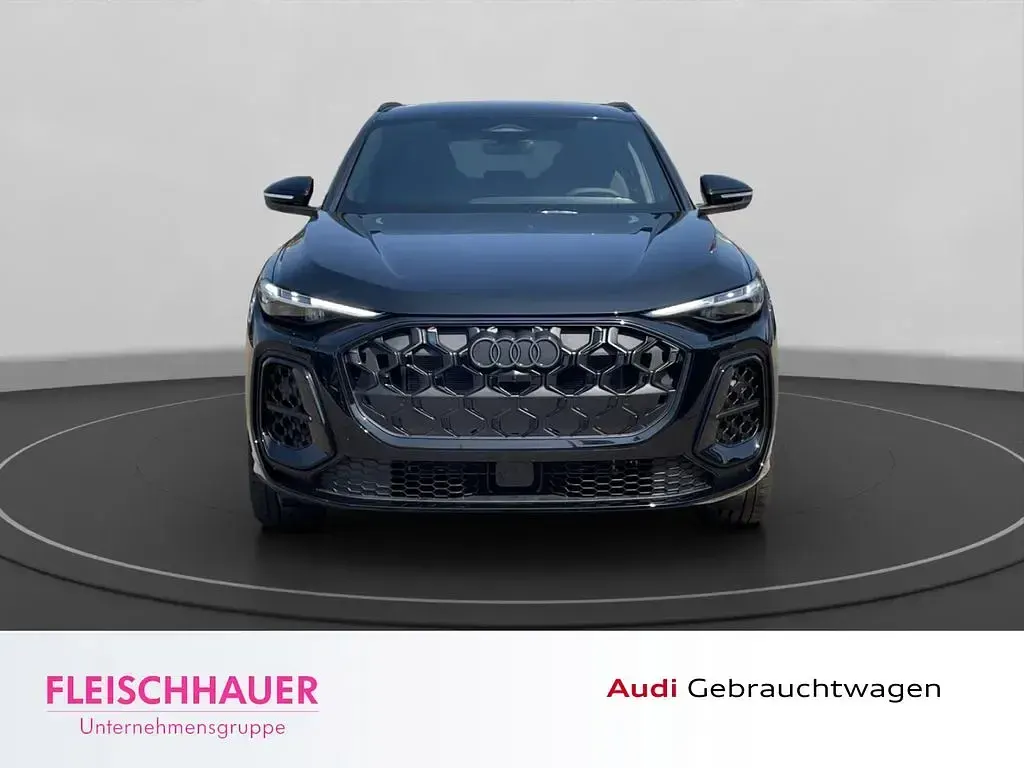 Second-hand Audi Q5 S-Line 204 CP (150 kW) 2025 Negru SUV