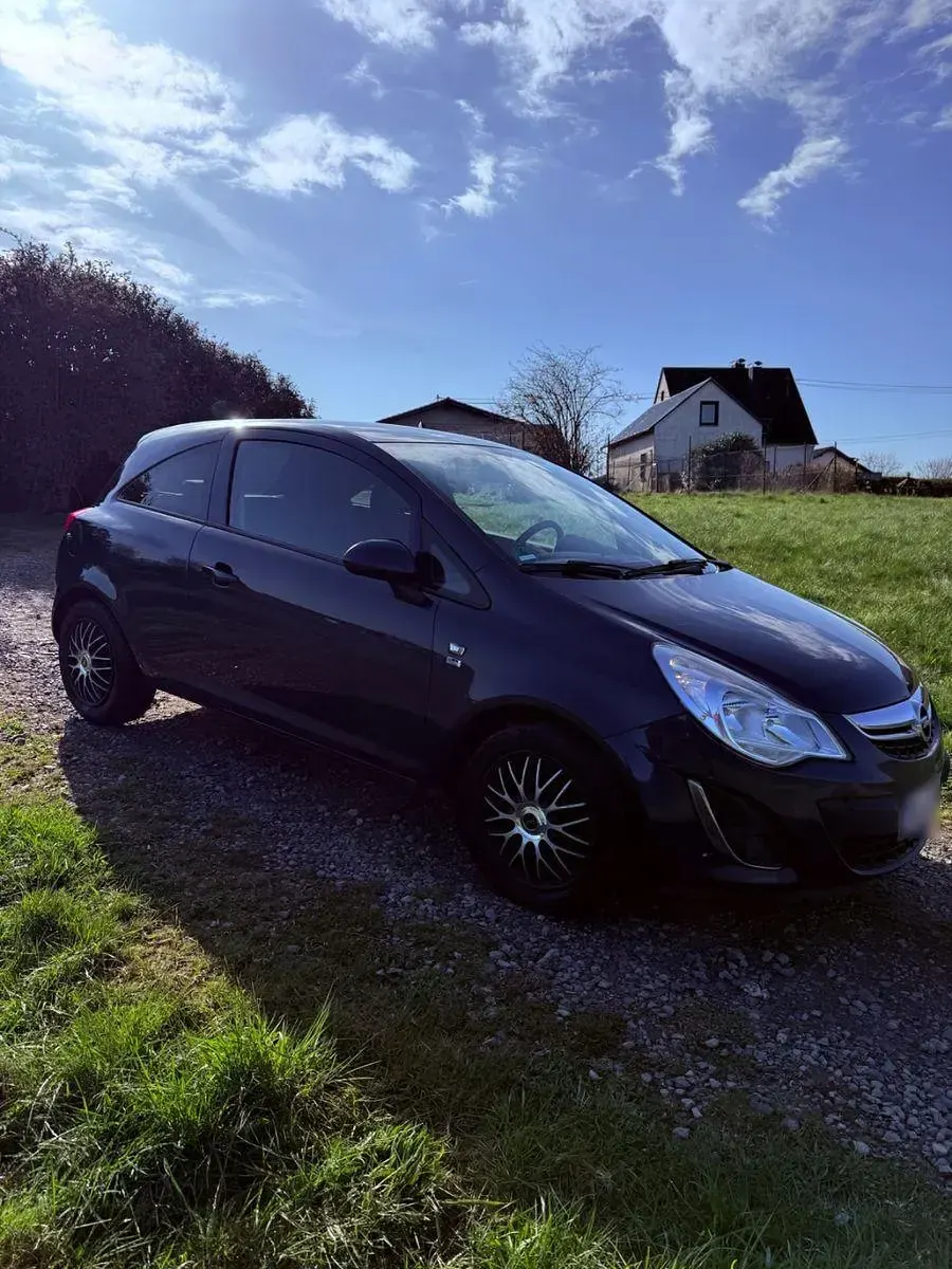 Second-hand Opel Corsa 69 CP (50 kW) 2012 Albastru Hatchback