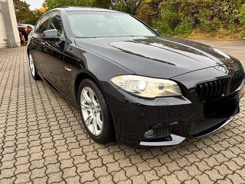 Schwarz Gebraucht 2011 BMW 530 M Sport Limousine | 12.990 € (Etwas zu teuer) - Bild 1/4