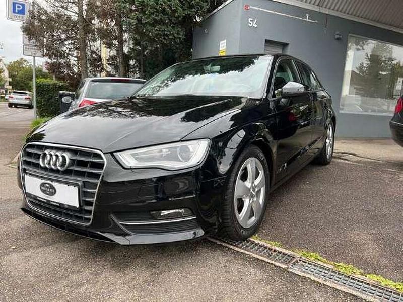 Mythosschwarz Gebraucht 2016 Audi A3 Ambition Kleinwagen | 15.699 € (Guter Preis) - Bild 1/4