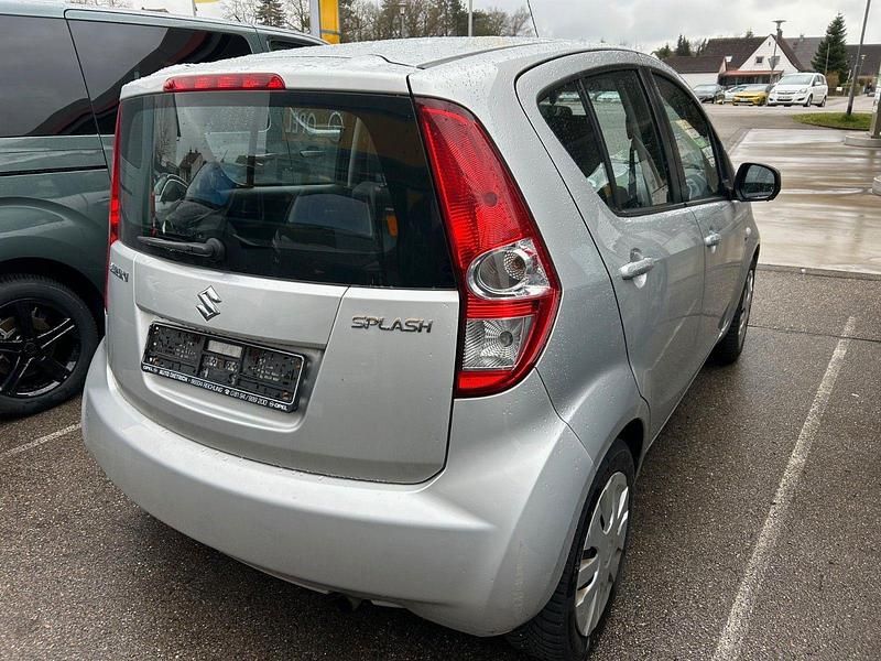 Gebraucht Suzuki Splash Comfort 75 PS (55 kW) 2010 Silber Kleinwagen