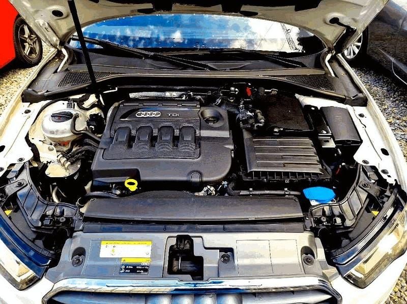 Gebraucht Audi A3 Attraction 110 PS (80 kW) 2016 Weiß Limousine