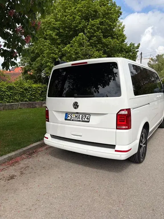 Gebraucht VW Multivan 204 PS (150 kW) 2018 Weiß Van / Kleinbus