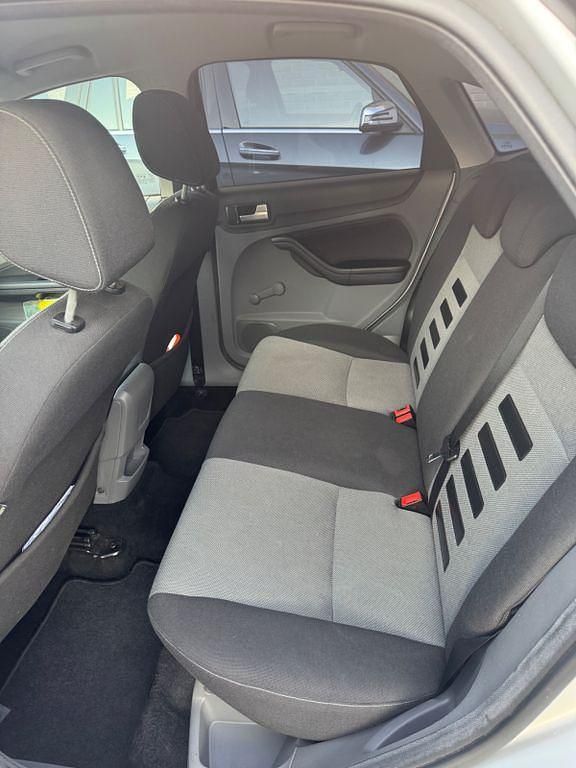 Gebraucht Ford Focus Sport 116 PS (85 kW) 2008 Grau Limousine