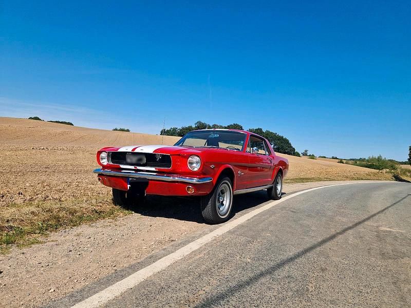 Gebraucht Ford V8 245 PS (180 kW) 1966 Rot Coupé