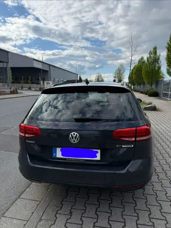 Gebraucht VW Passat 120 PS (88 kW) 2016 Grau Kombi