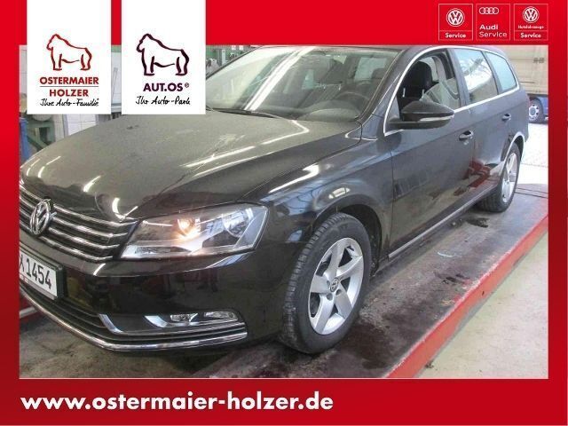 Schwarz metallic Gebraucht 2013 VW Passat Comfortline Kombi | 18.380 € - Bild 1/4