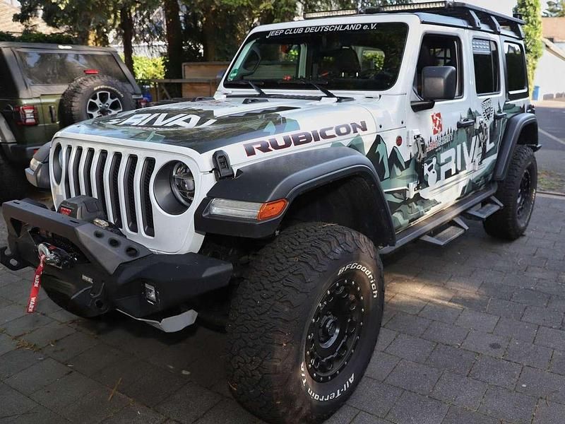 Weiß Gebraucht 2022 Jeep Wrangler Unlimited Rubicon SUV | 75.990 € - Bild 1/4