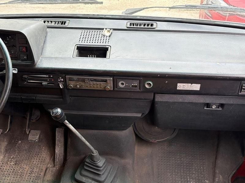 Second-hand VW T3 44 CP (32 kW) 1990 Roșu Van