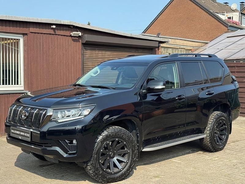 Schwarz Gebraucht 2022 Toyota Land Cruiser TEC-Edition SUV | 69.800 € (Teuer) - Bild 1/4