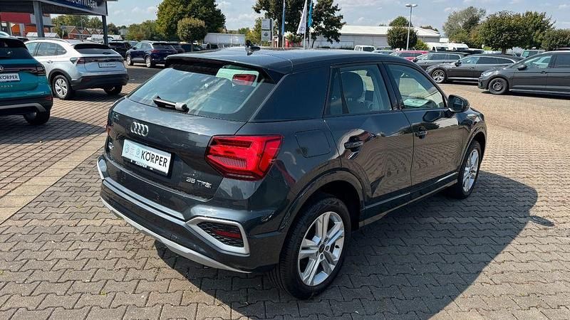Gebraucht Audi Q2 Advanced 150 PS (110 kW) 2022 Grau SUV