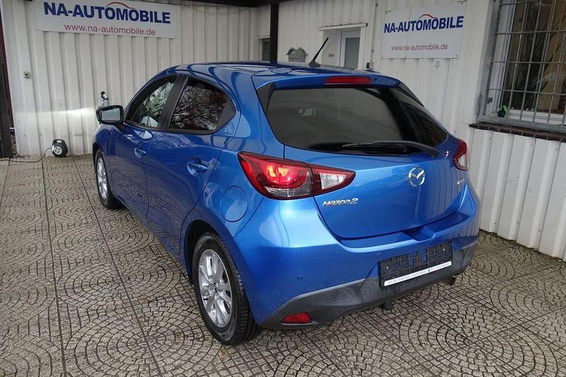 Gebraucht Mazda 2 Exclusive-Line 90 PS (66 kW) 2016 Blau Limousine