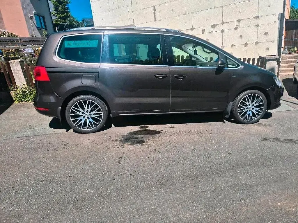 Gebraucht VW Sharan 140 PS (102 kW) 2014 Braun Van / Kleinbus