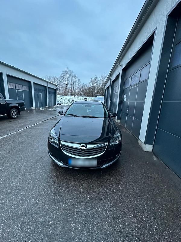Gebraucht Opel Insignia 163 PS (119 kW) 2015 Schwarz Limousine