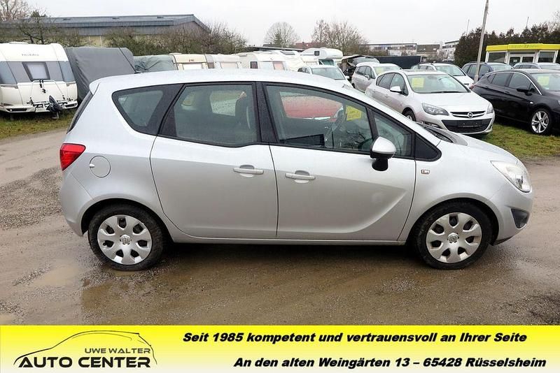 Gebraucht Opel Meriva Edition 120 PS (88 kW) 2012 Silber Van / Kleinbus
