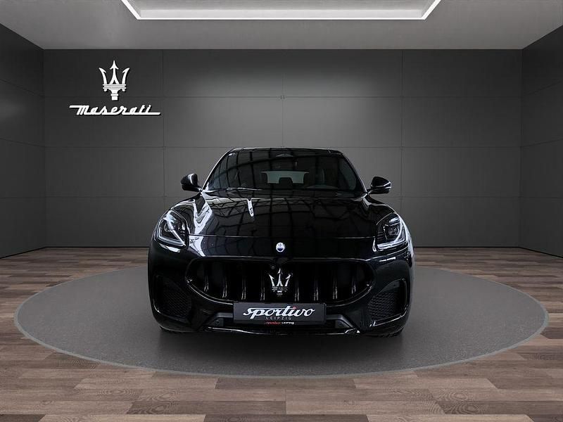 Neu Maserati Grecale 330 PS (242 kW) 2025 Schwarz SUV