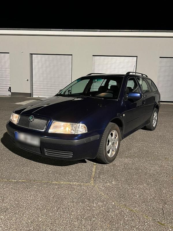Andere farben Gebraucht 2004 Skoda Octavia Kombi | 1.600 € (Fairer Preis) - Bild 1/4