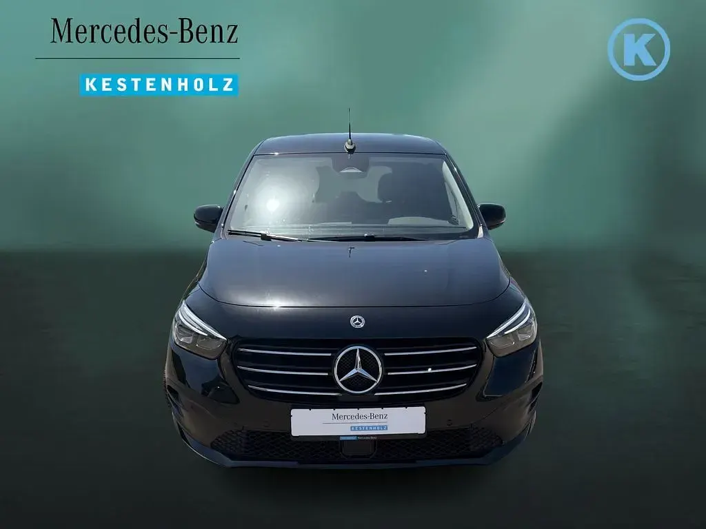 Gebraucht Mercedes T180 Progressive 131 PS (96 kW) 2023 Loparitschwarz Van / Kleinbus