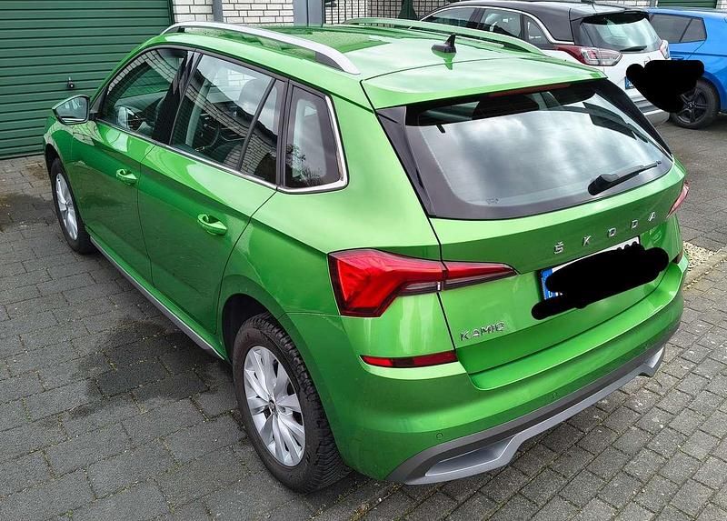 Grün Gebraucht 2020 Skoda Kamiq Style SUV | 17.500 € (Fairer Preis) - Bild 1/4