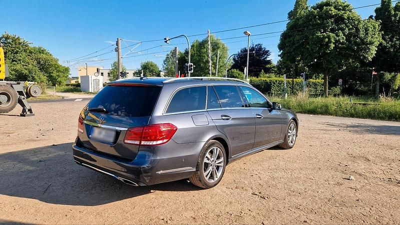 Usata Mercedes E350 252 CV (185 kW) 2013 Grigio Station wagon