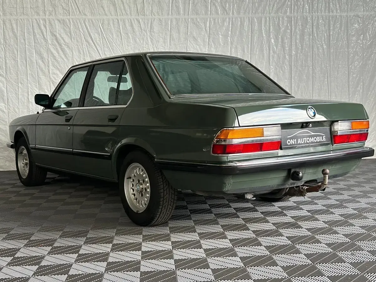 Gebraucht BMW 528 Basis 184 PS (135 kW) 1982 Grün Limousine