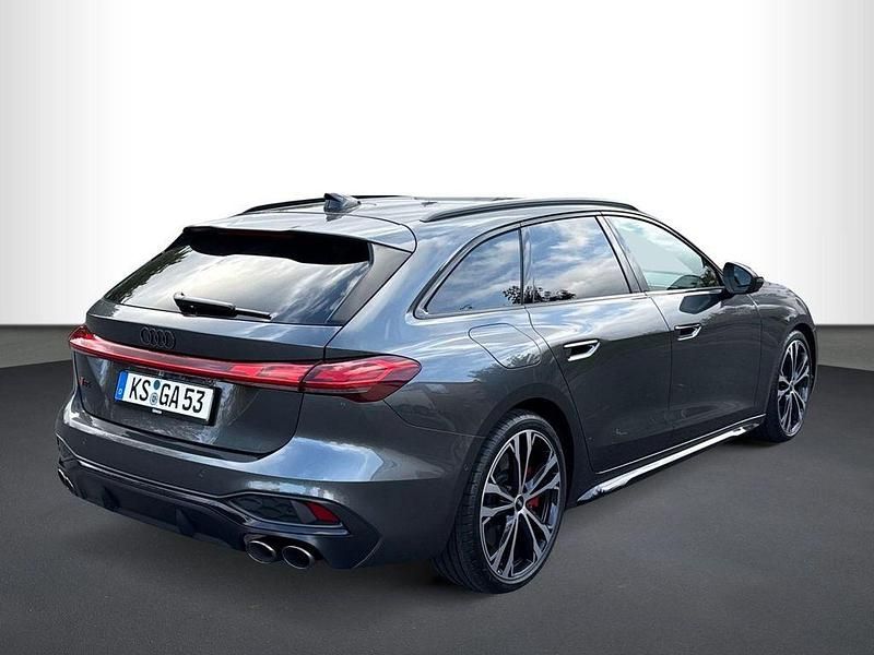 Gebraucht Audi S5 Sport 367 PS (269 kW) 2025 Grau Kombi