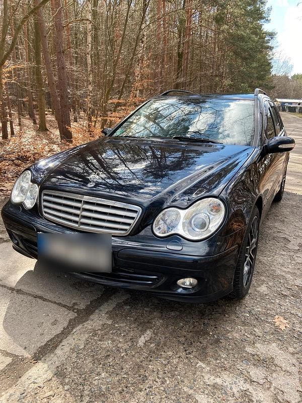 Gebraucht Mercedes C220 Elegance 150 PS (110 kW) 2006 Schwarz Kombi