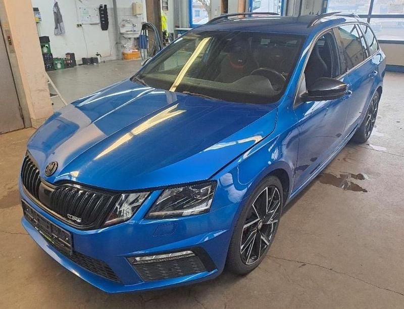 Modra race/race blue Gebraucht 2019 Skoda Octavia RS Kombi | 20.999 € (Fairer Preis) - Bild 1/1