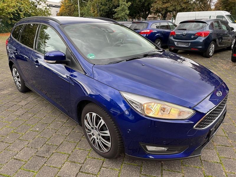 Gebraucht Ford Focus Titanium 150 PS (110 kW) 2016 Blau Kombi
