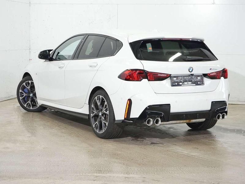 Gebraucht BMW M135 300 PS (220 kW) 2024 Alpinweiß uni Kleinwagen