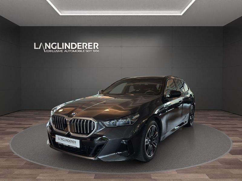 Sophistograu brillanteffekt me Gebraucht 2024 BMW 520 M Sport Kombi | 55.900 € (Guter Preis) - Bild 1/4