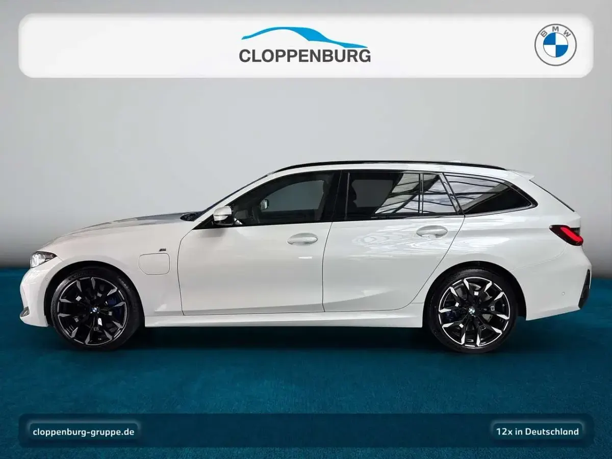 Gebraucht BMW 330e M Sport 292 PS (214 kW) 2025 Weiß Kombi