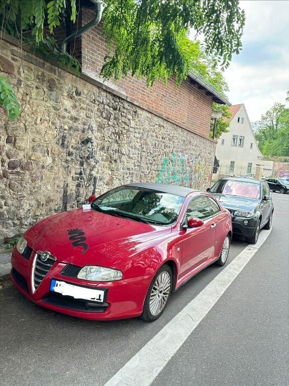 Rot Gebraucht 2003 Alfa Romeo GT Coupé | 2.500 € (Superpreis) - Bild 1/4