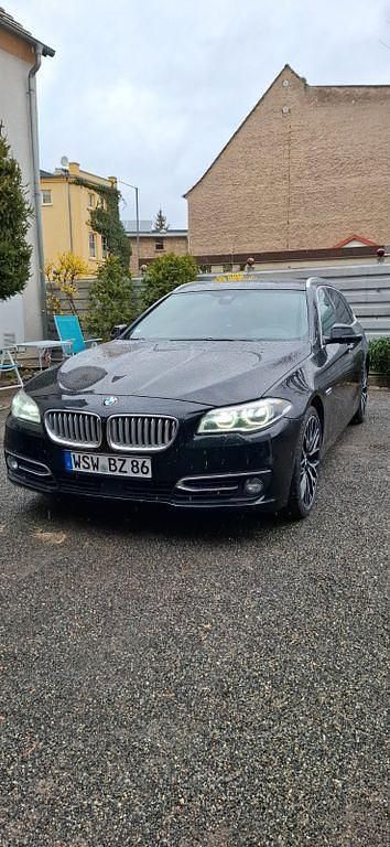 Schwarz Gebraucht 2013 BMW 535 Luxury Line Kombi | 12.999 € (Fairer Preis) - Bild 1/4