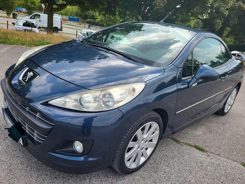 Blau Gebraucht 2012 Peugeot 207 CC Premium Cabrio | 2.980 € (Guter Preis) - Bild 1/4