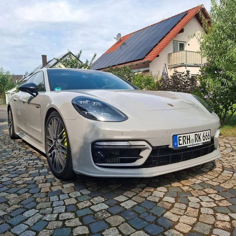 Grau Gebraucht 2021 Porsche Panamera 4 Limousine | 98.500 € - Bild 1/4