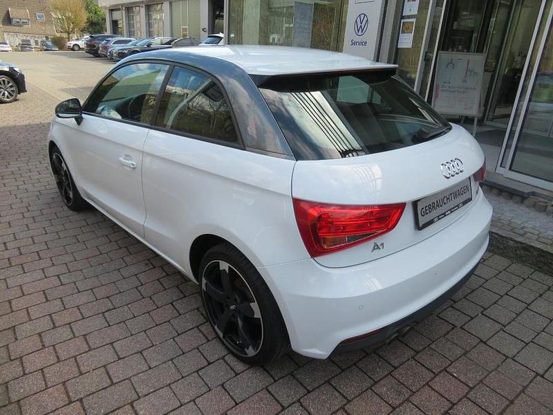 Gebraucht Audi A1 125 PS (91 kW) 2015 Weiß Kleinwagen