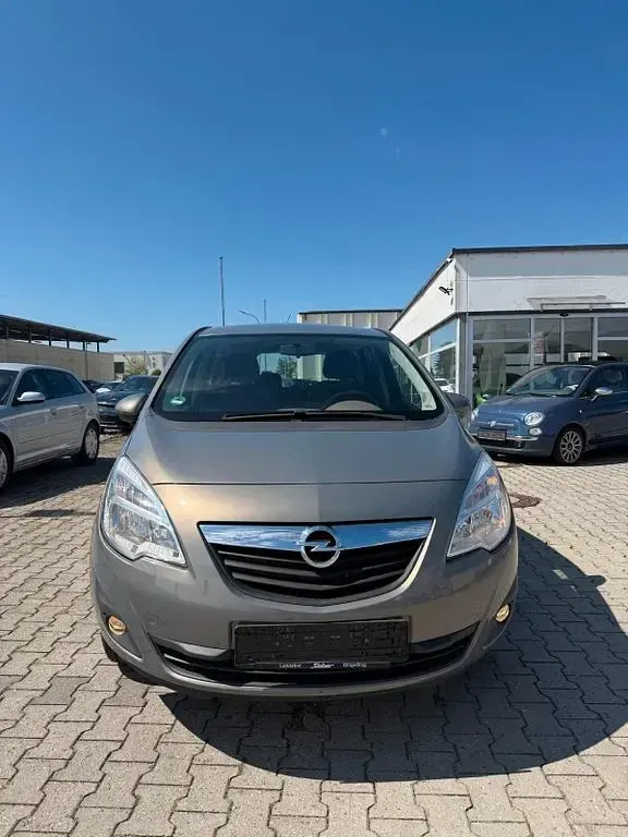 Gebraucht Opel Meriva Edition 101 PS (74 kW) 2010 Braun Van / Kleinbus
