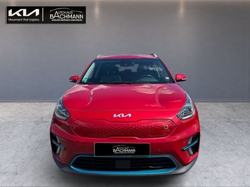 Rot Gebraucht 2022 Kia e-Niro 3 SUV | 24.980 € (Fairer Preis) - Bild 1/4
